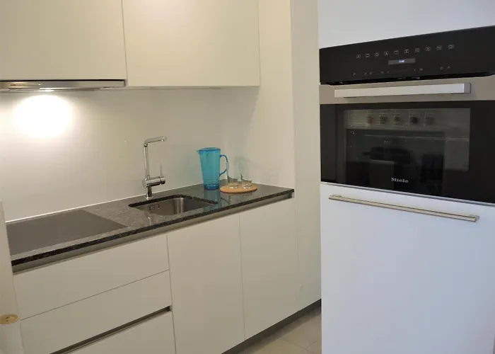 Sibylle By Fewotessin Λοκάρνο