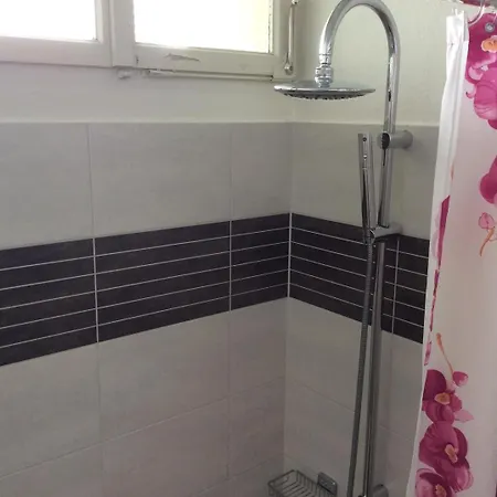 Sibylle By Fewotessin Apartment Locarno